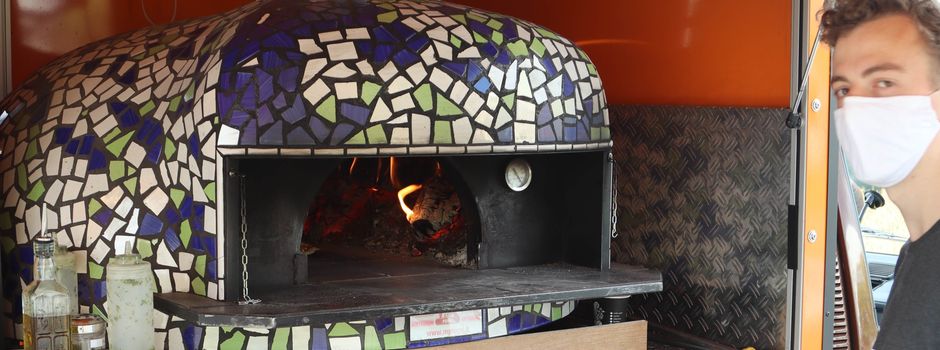 Lorenz Büffel rockt den 3. Niederkasseler „Street-Food Drive In“