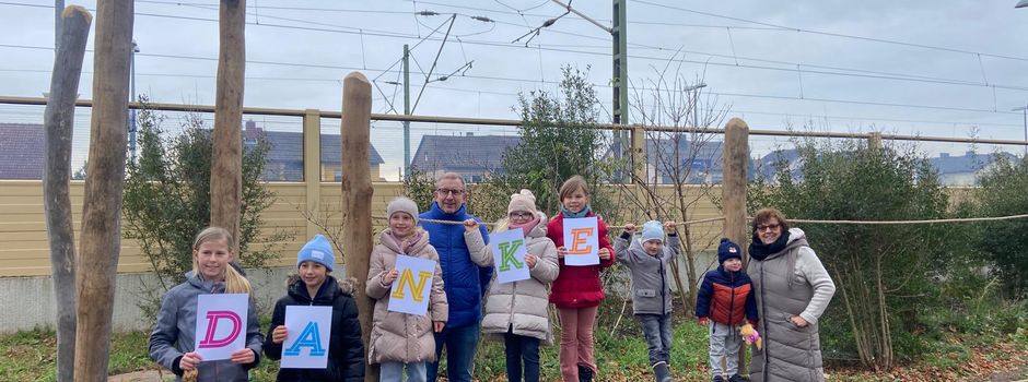 Neue Spielplatzfläche an der Allee eingeweiht – Spendenaktion ermöglicht naturnahe Erweiterung