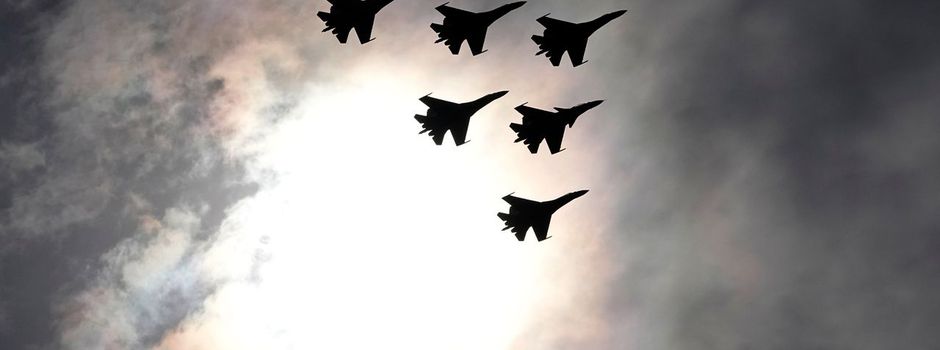 Russische Kampfjets über polnischer Ölplattform