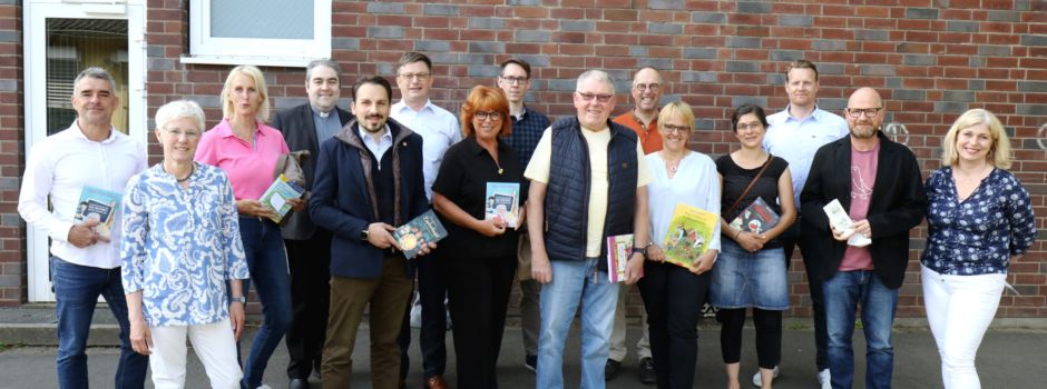 Rheidt: Lesepaten zu Gast in der Grundschule