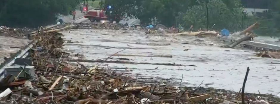 Mindestens 13 Tote bei Hochwasser in USA - vermisste Kinder