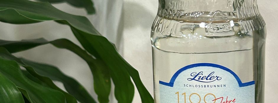 Festwochenende - Werbung auf Sprudelflaschen