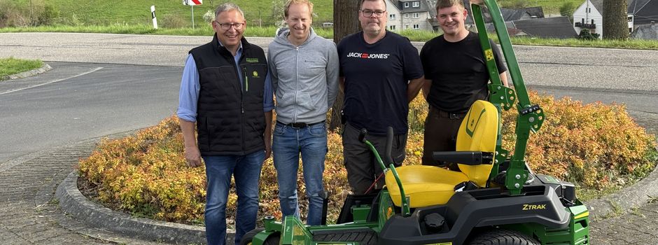 Neuer Aufsitzrasenmäher für unsere Grünflächenpflege