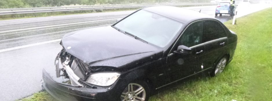 Starkregen: Zwei schwere Verkehrsunfälle auf der A63
