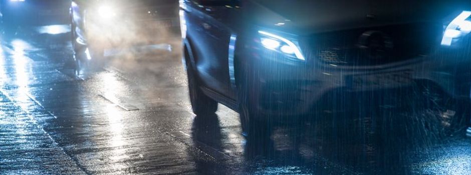 Nichts geht mehr: Wintereinbruch stoppt Busse um Koblenz