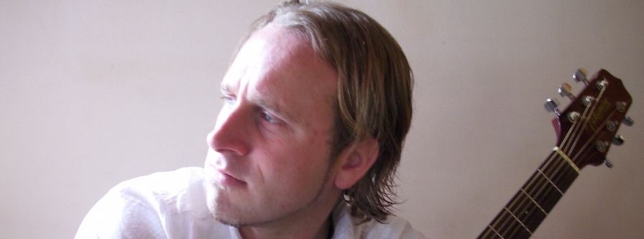 Jason Foley tritt in Eis Café Dante auf