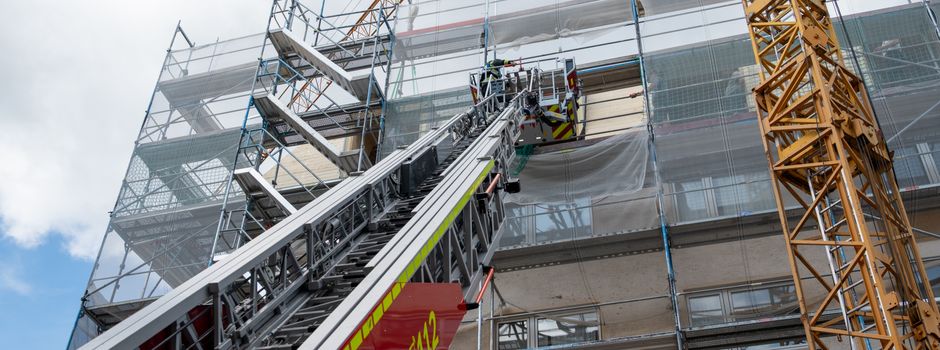 Arbeiter stürzt auf Baustelle in Mainz vier Meter in die Tiefe