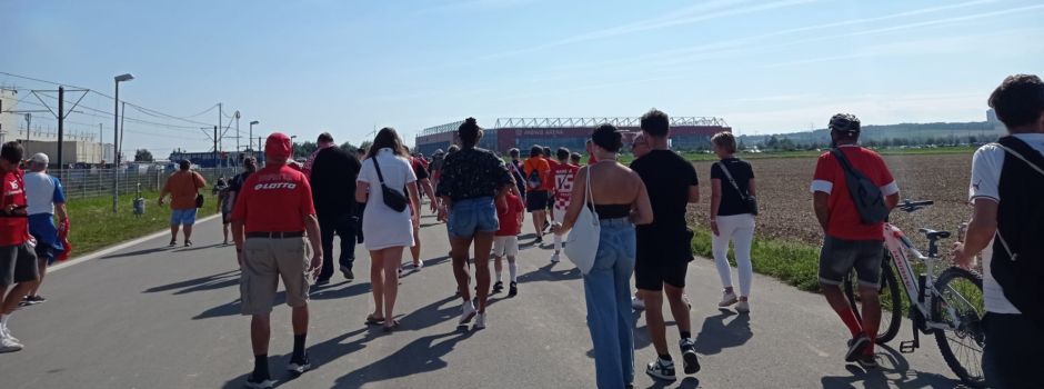 Müllsammelaktion an der 05-Arena