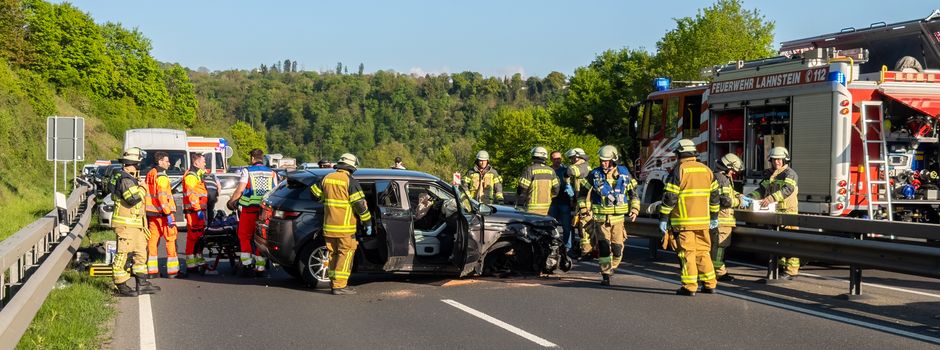 Schwerer Unfall bei Lahnstein: B42 in Richtung Koblenz stundenlang gesperrt