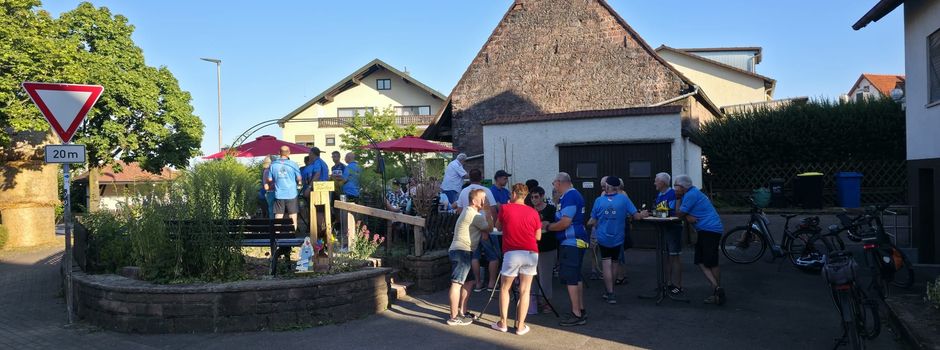 Erster Fahrenbacher Dorftreff im Dorfgarten