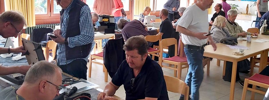 Repair-Café im Gemeindesaal
