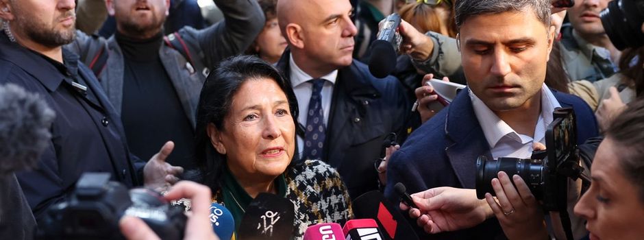 Georgiens Präsidentin nennt Parlamentswahl gefälscht