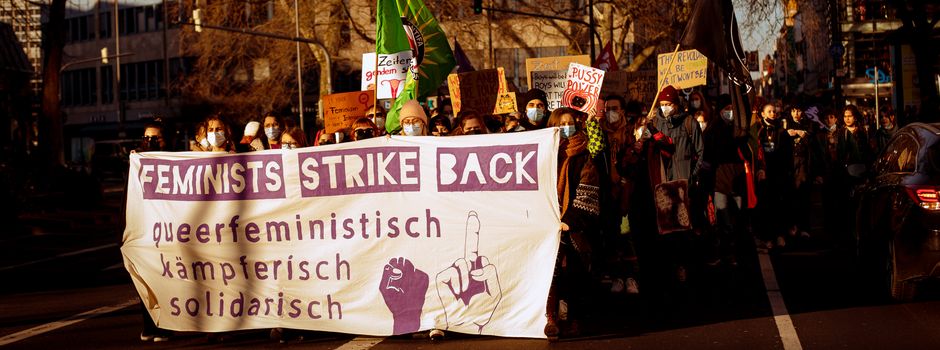 „Patriarchat auf den Scheiterhaufen“: Nachttanzdemo in Koblenz am 30. April