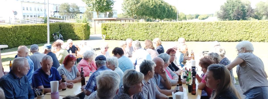Grillparty der Volkssolidarität Neverin/ Glocksin