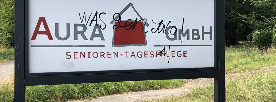 Sachbeschädigung an den Außenschildern der Aura Tagespflege