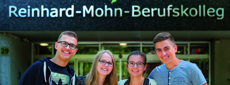 Reinhard-Mohn-Berufskolleg: Studierende präsentieren Arbeitsergebnisse auf PRO-COM-Tag