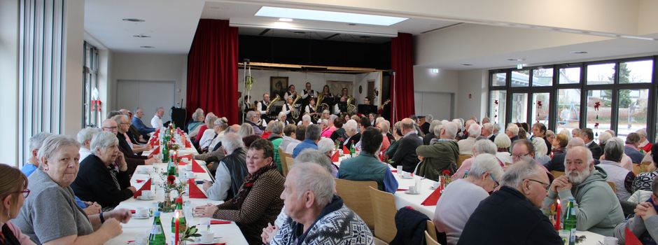 Stimmungsvolle Seniorenweihnachtsfeier in Hohn