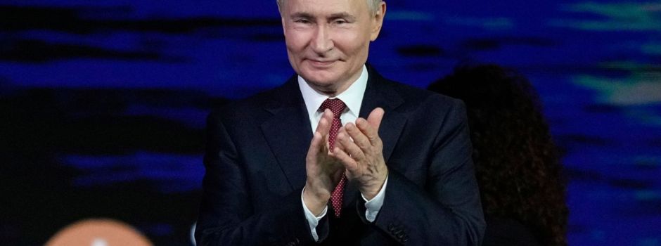 «Die ganze Ukraine ist unser» - Putin beim Wirtschaftsforum