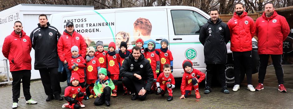 Fußball: DFB-Mobil zu Besuch in Niederkassel-Lülsdorf