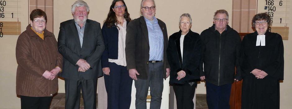 Gewählte Kirchengemeinderäte in ihr Amt eingeführt und Ausscheidende verabschiedet   