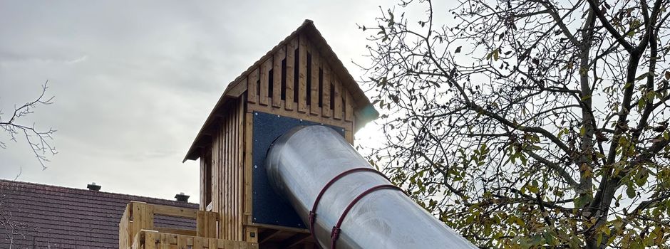 Spielturm Spielplatz Oberkäpele ist wieder einsatzbereit
