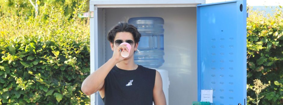 16-jähriger Wiesbadener holt kostenlosen Wasserspender an den Schlachthof