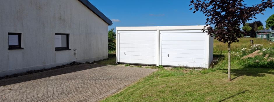 Neue Doppelgarage an der Mehrzweckhalle