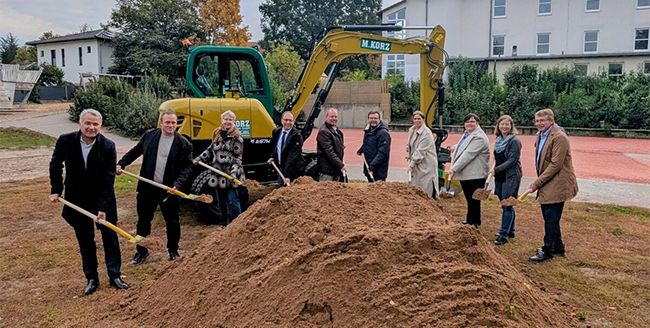 Spatenstich in Saulheim: Grundschule erhält moderne Erweiterung für Ganztagsbetrieb