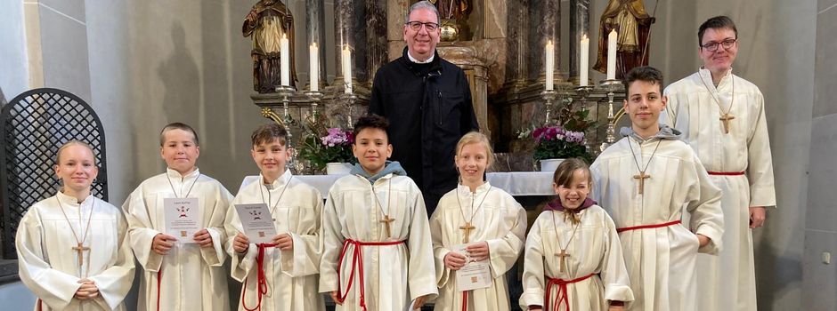 Einführung der neuen Messdienerinnen und Messdiener