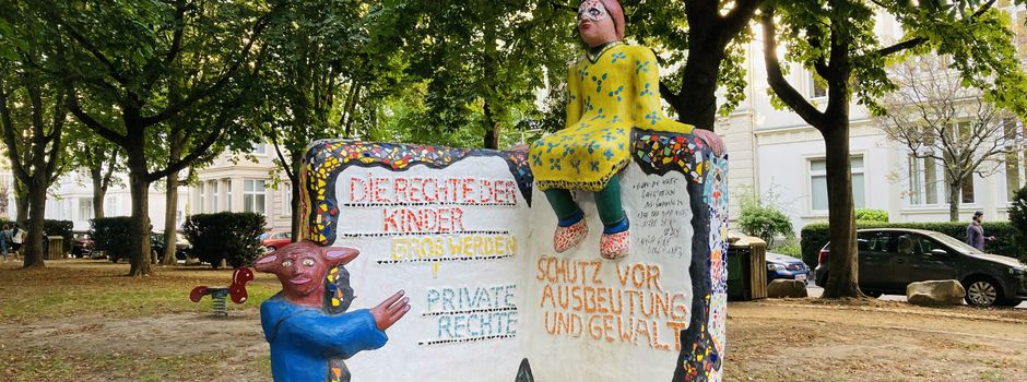 Exhibitionist entblößt sich auf Spielplatz in der Adolfsallee