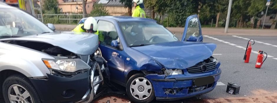 Autounfall auf der Ampelkreuzung