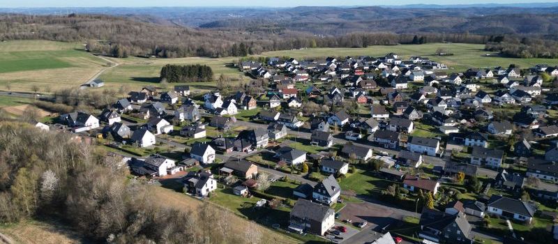 Nach Dreifachmord im Westerwald: SEK durchsucht Haus in Nachbarort