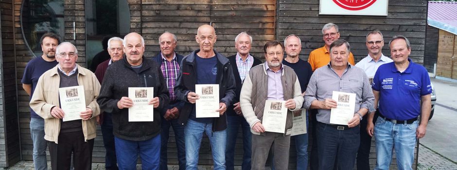 Feuerwehr Ehenfeld ehrt langjährige Mitglieder beim Sommernachtsfest