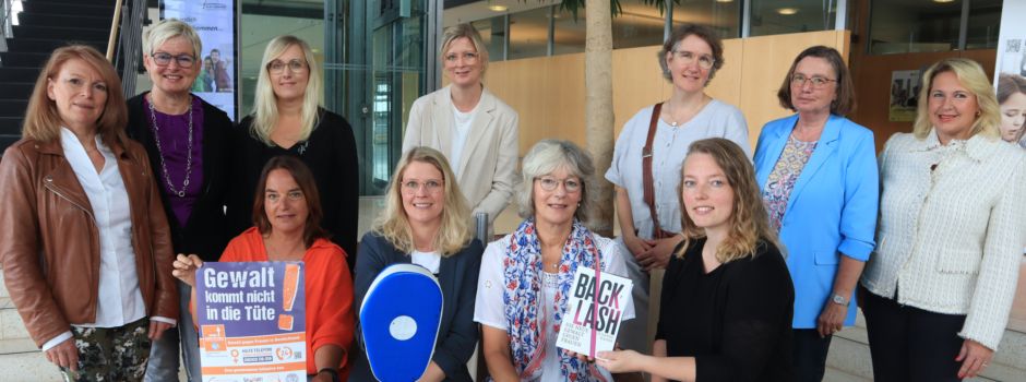 Landesweite Aktionswochen: Sich gegen Gewalt an Frauen positionieren