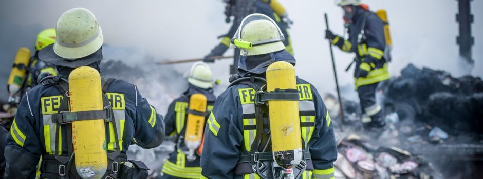 Feuer in Mainz-Kostheim: Aufwendige Löscharbeiten