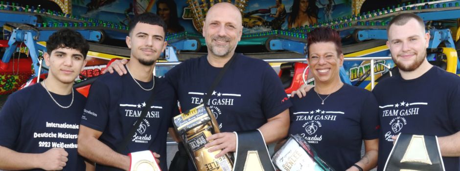 Versteigerung: Boxhandschuhe des Europameisters bringen 1.500 € für Tischlein Deck Dich