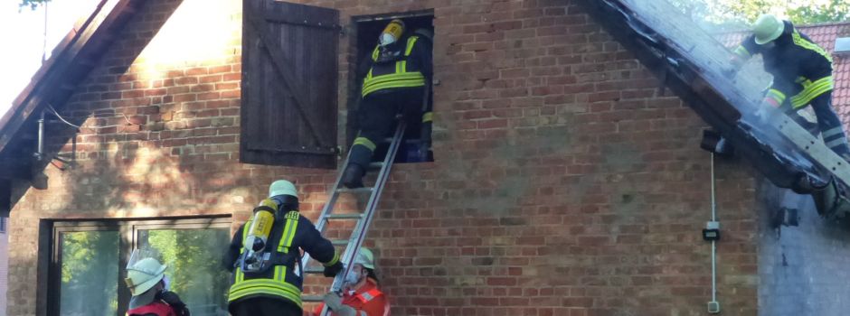 Dachstuhlbrand am frühen Morgen