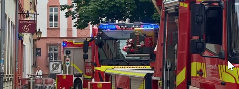 Nachbarn retten schlafender Person in Mainzer Altstadt wohl das Leben