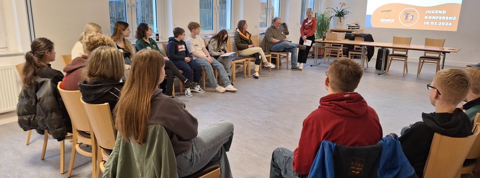 Die erste Jugendkonferenz ist erfolgreich beendet worden