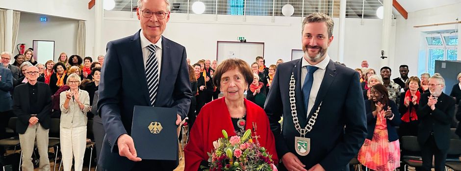 Verleihung des Verdienstordens der Bundesrepublik Deutschlands an Hildegard Feldmeier-Vogel