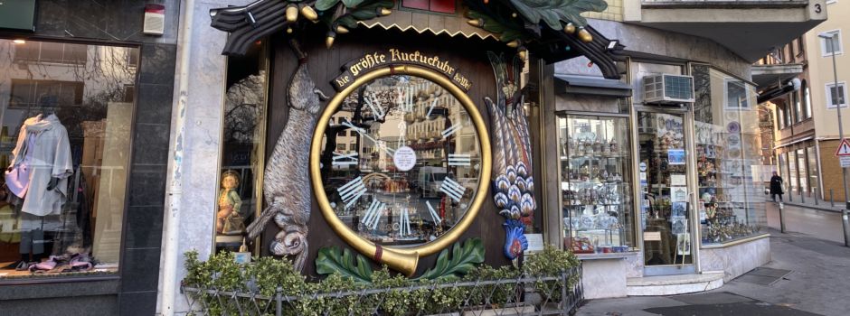 Die Geschichte hinter der „größten Kuckucksuhr der Welt“ in Wiesbaden