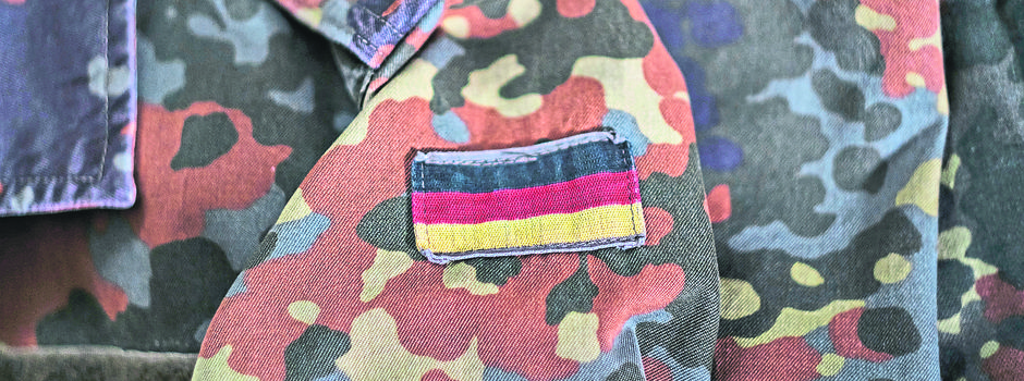 Bundeswehrfahrzeuge kollidieren