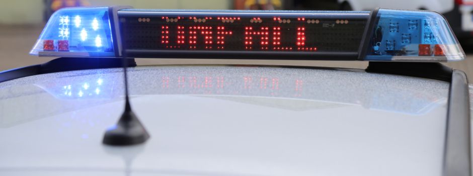 Fahrer eines Transporters bei Unfall auf der Autobahn 7 tödlich verletzt