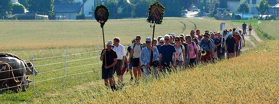 Gläubige der Pfarreiengemeinschaft Hirschau-Ehenfeld pilgern zum Mariahilfberg