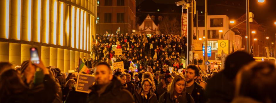 Warum am 8. Mai in Wiesbaden demonstriert wird