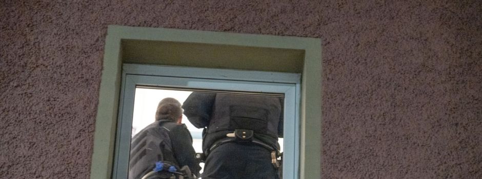 Ermittler durchsuchen Wohnung des Festgenommenen