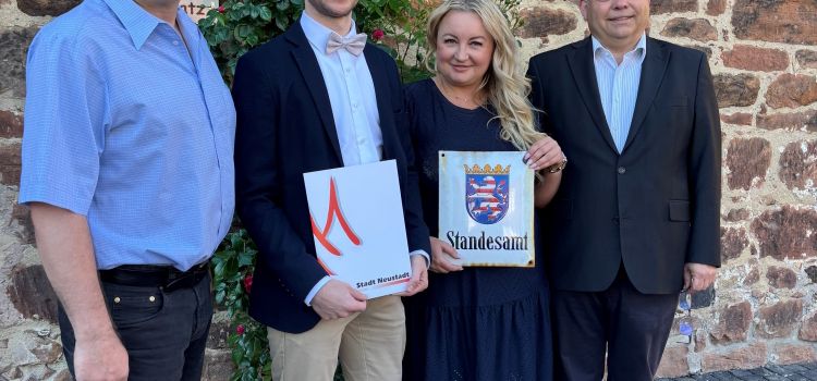 Dominic Preis als neuer Standesbeamter in Neustadt (Hessen) bestellt