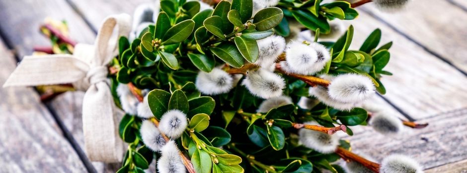 Palmbüsche zu Palmsonntag in der Geringer Kirche