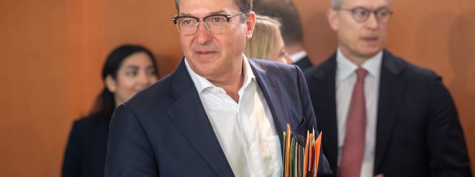 Dobrindt: Wir werden Grenzkontrollen aufrechterhalten