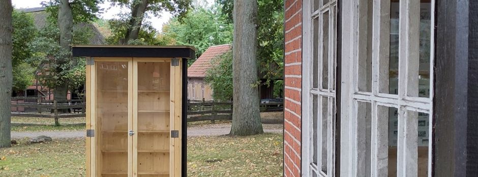 Neuer Bücherschrank lädt zum Stöbern ein!